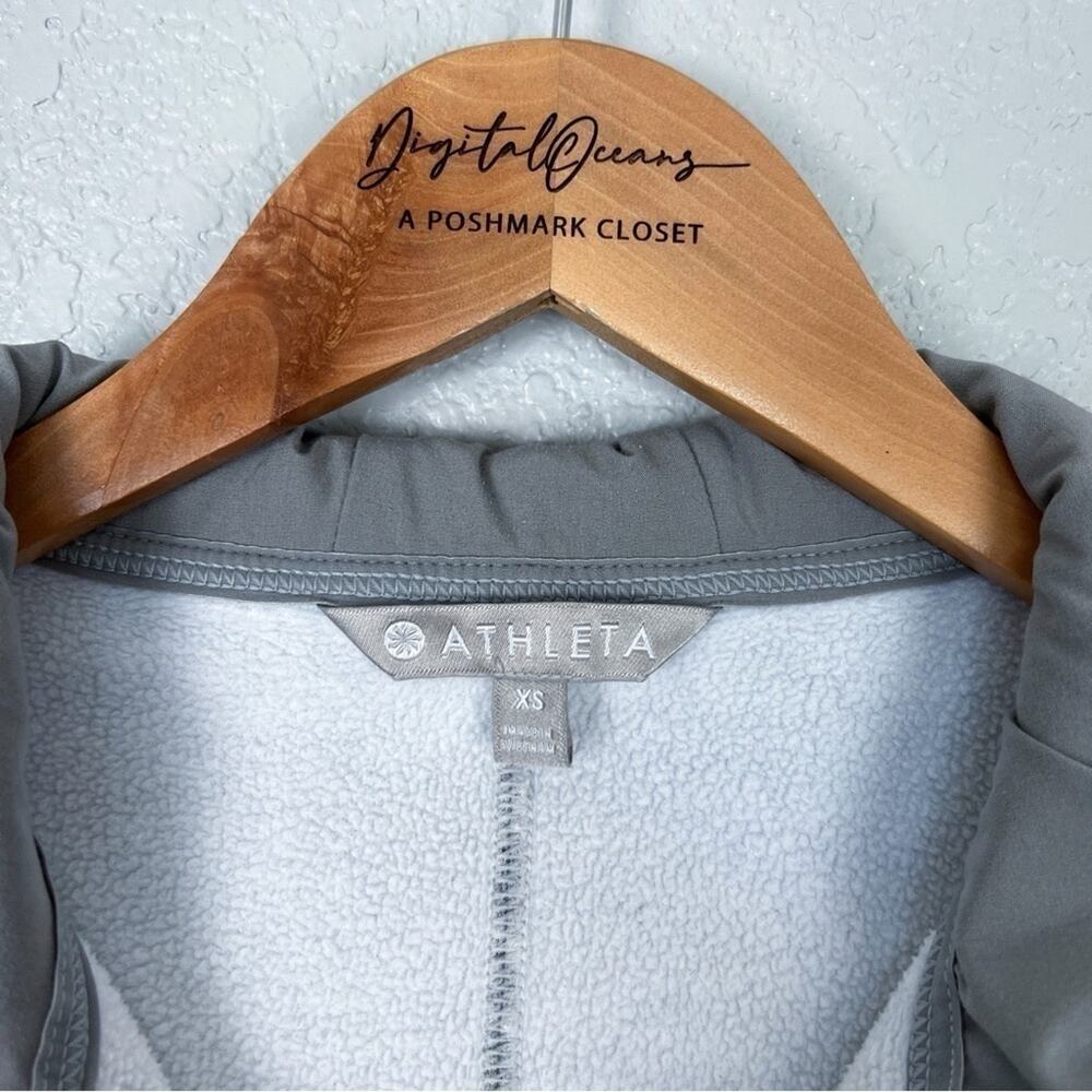 Athleta Fitted Victory Hoodie Heather Gray XS Active Outdoor Yoga Casual Grey - Picture 9 of 13